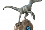 uova-di-Pasqua-2019-Kinder-Gran-Sorpresa-uovo-cioccolato-jurassic-world-maxi-velociraptor